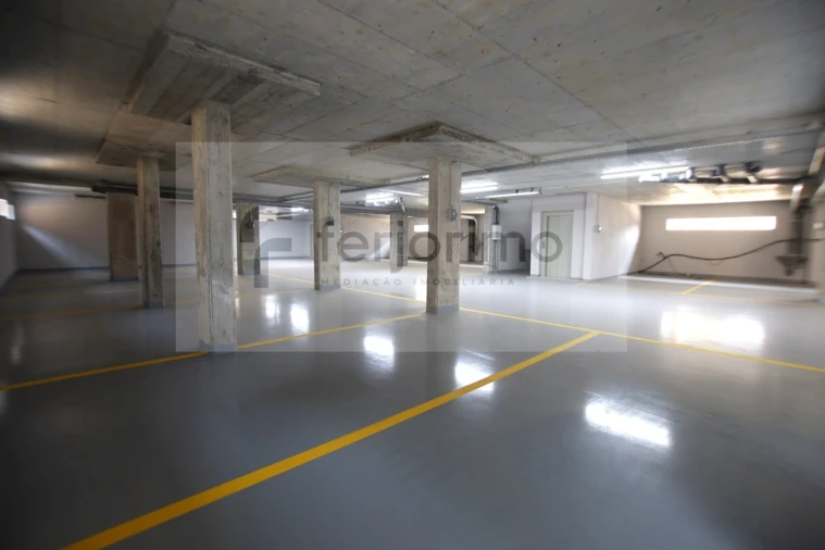 Apartamento T2 para Venda em Creixomil Foto 43