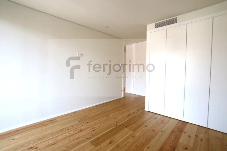 Apartamento T2 para Venda em Creixomil Foto 42
