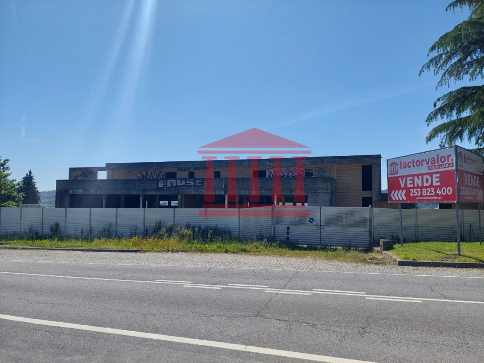 Prédio para Venda em Barcelos, V.Boa, V.Frescainha Foto 3