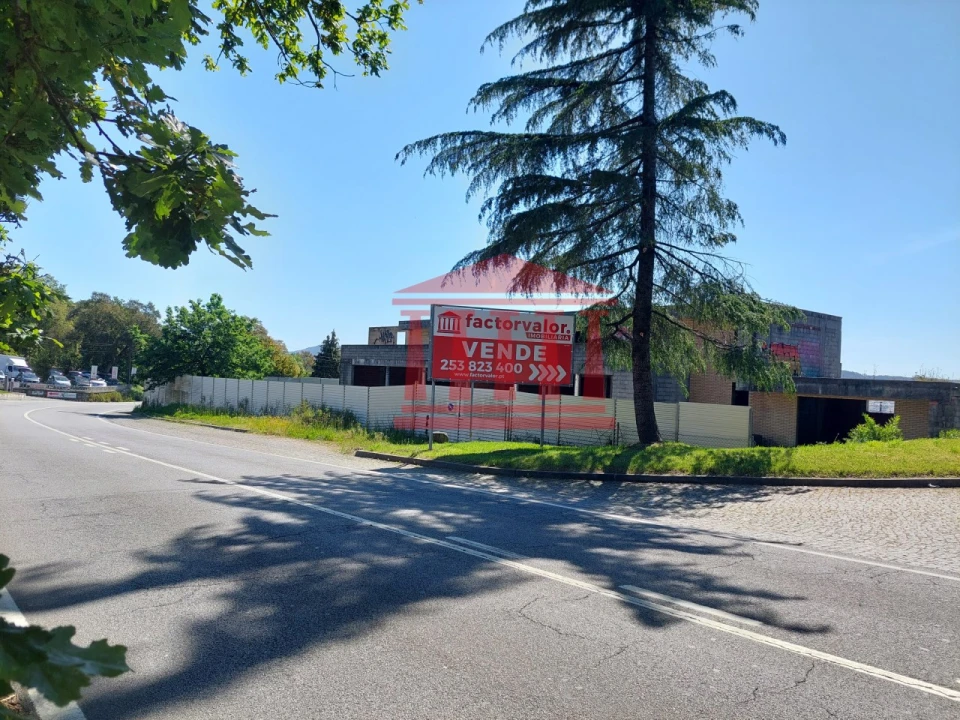 Prédio para Venda em Barcelos, V.Boa, V.Frescainha Foto 2