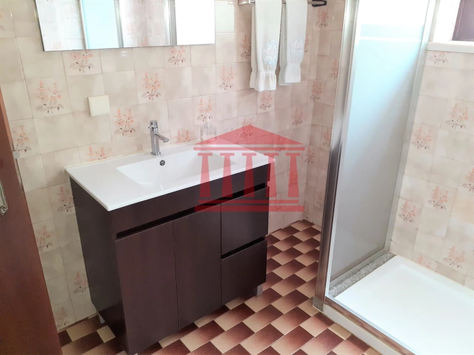 Moradia T3 para Venda em Durrães e Tregosa Foto 13