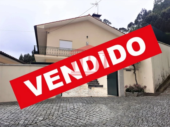 Moradia T3 para Venda em Durrães e Tregosa