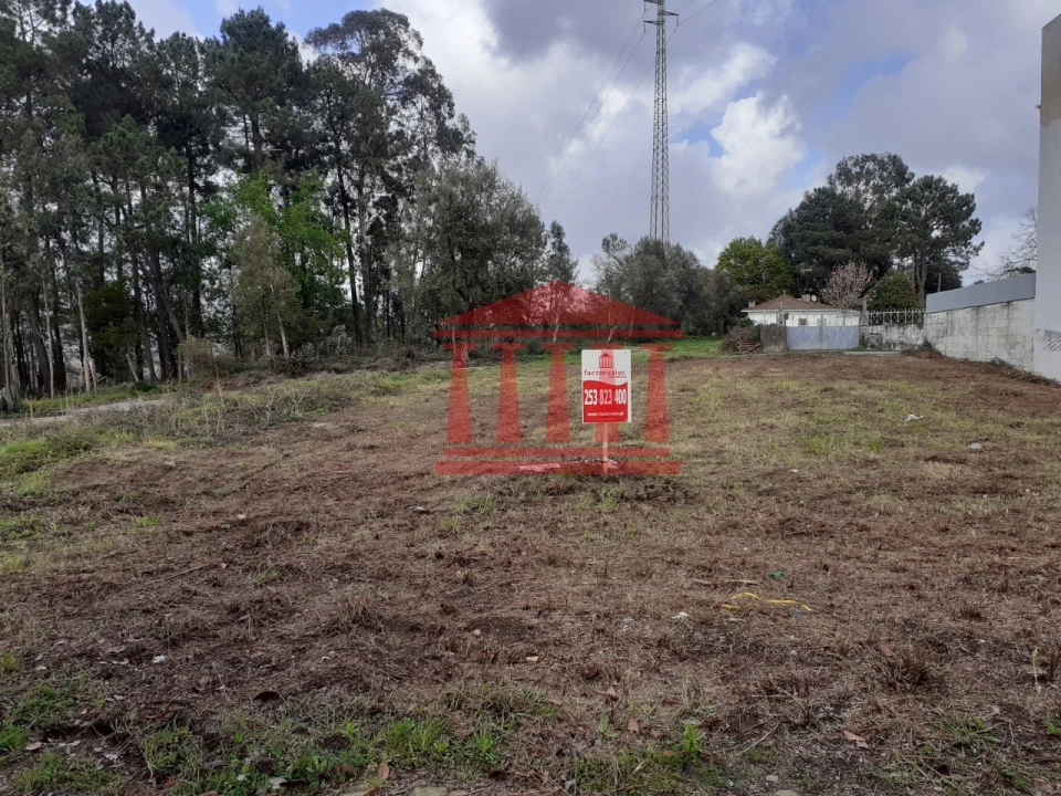 Terreno para Venda em Oleiros Foto 2