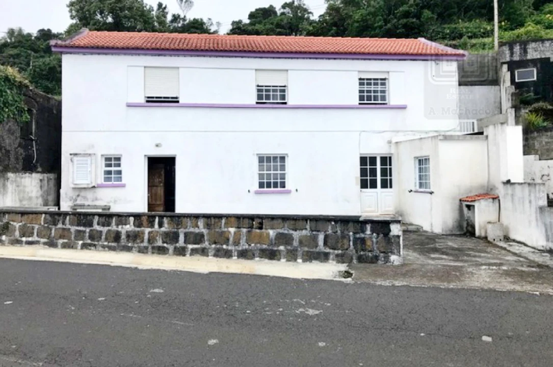Apartamento T1 para Venda em Calheta Foto 1