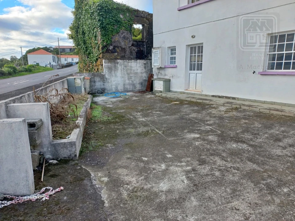Apartamento T1 para Venda em Calheta Foto 3