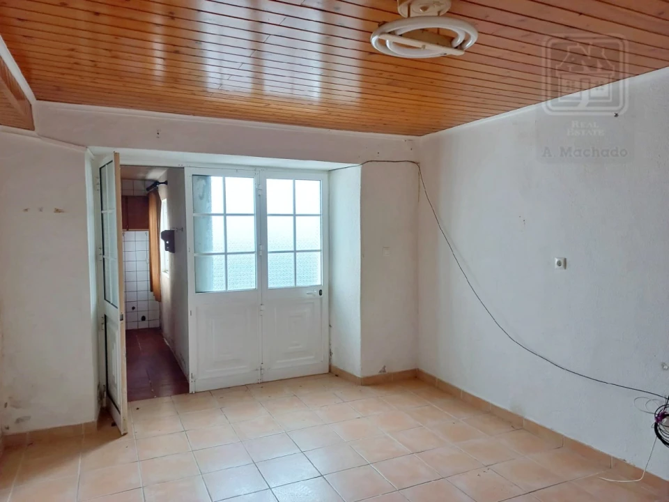 Apartamento T1 para Venda em Calheta Foto 4