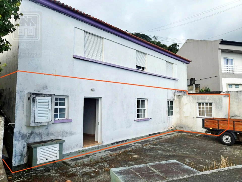 Apartamento T1 para Venda em Calheta Foto 3