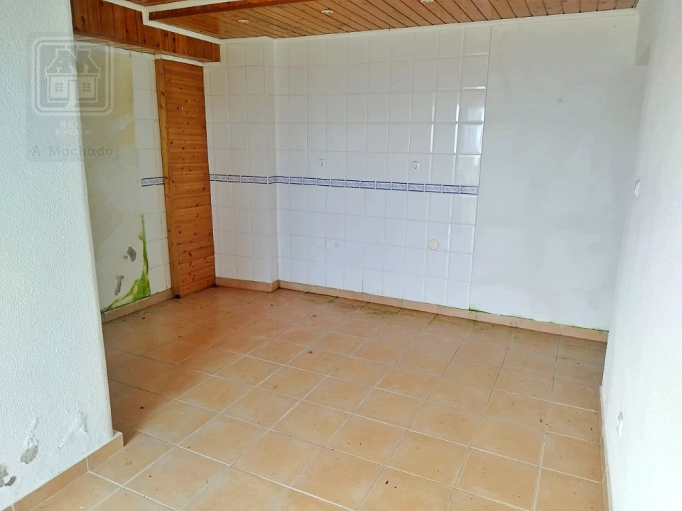 Apartamento T1 para Venda em Calheta Foto 7