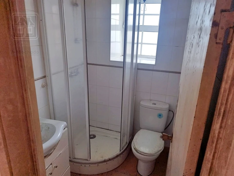 Apartamento T1 para Venda em Calheta Foto 9