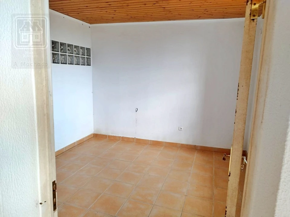 Apartamento T1 para Venda em Calheta Foto 11