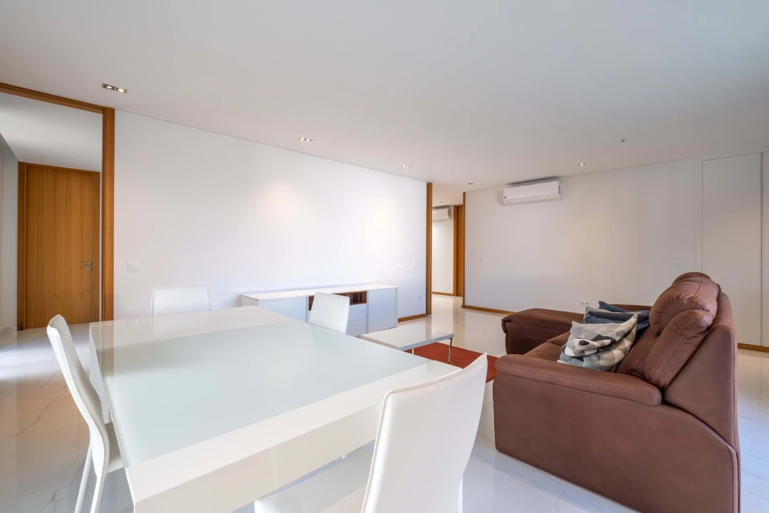 Moradia T7 para Venda em Meixomil Foto 10