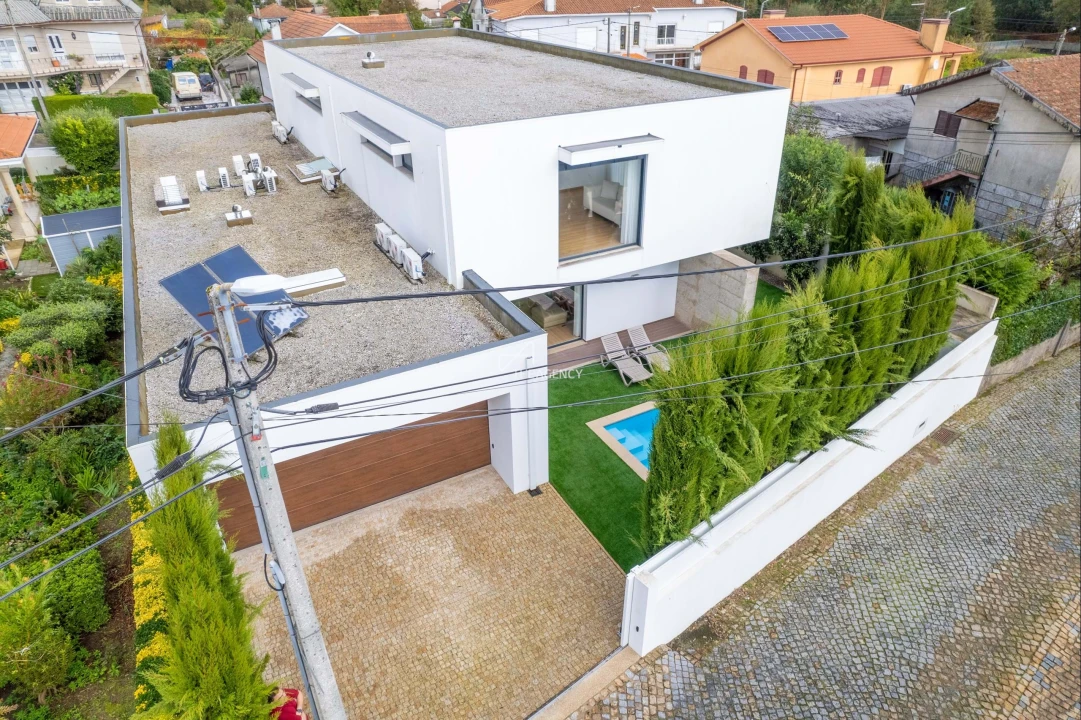 Moradia T7 para Venda em Meixomil Foto 35