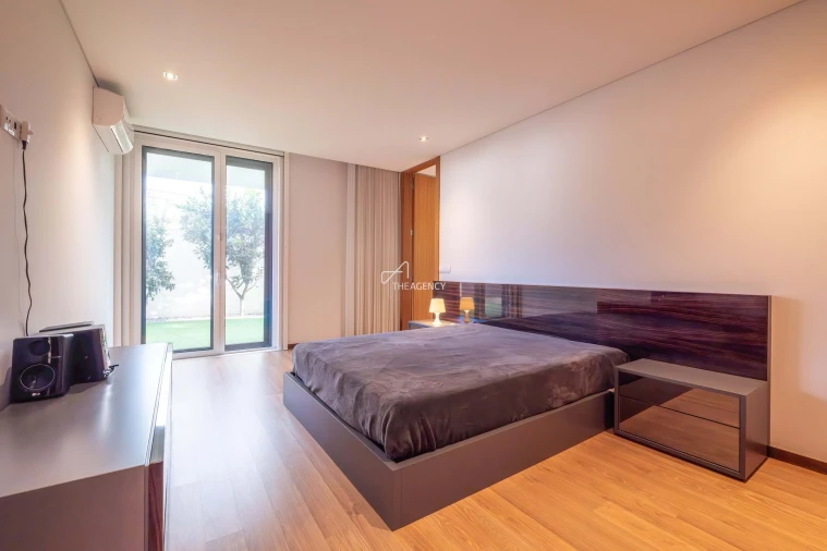 Moradia T7 para Venda em Meixomil Foto 12