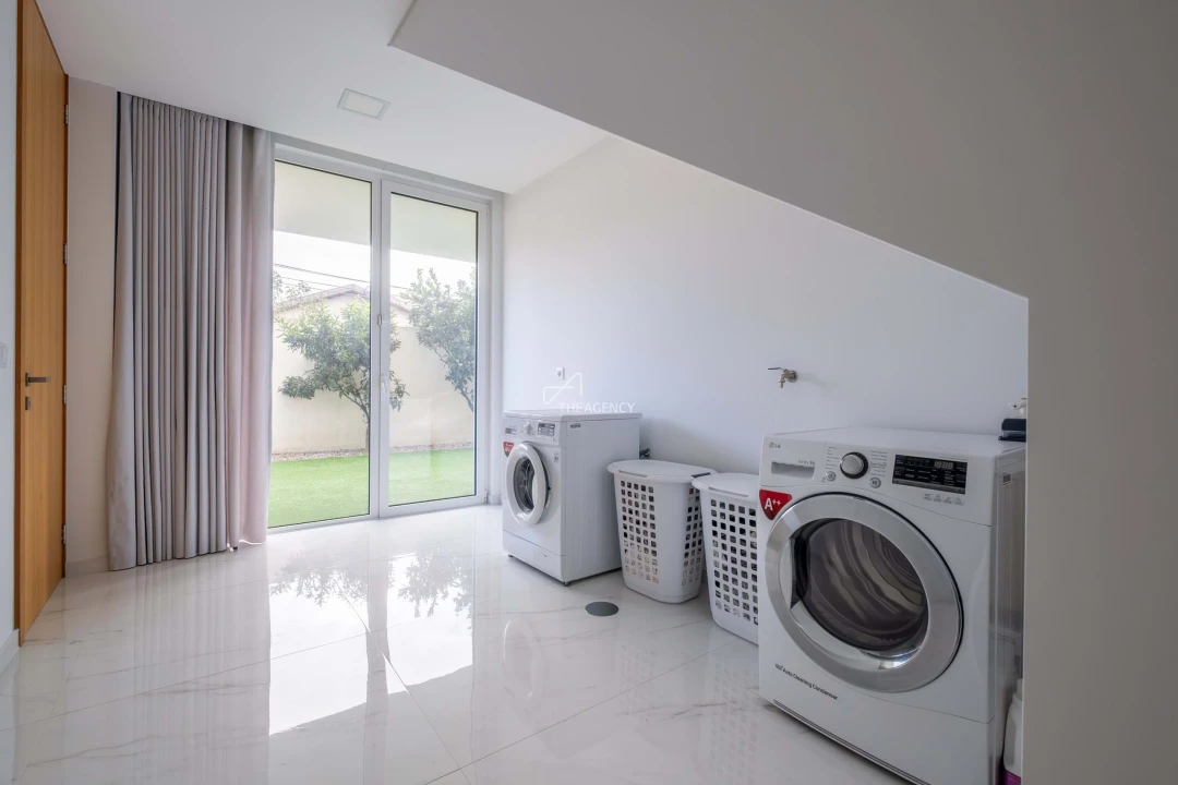 Moradia T7 para Venda em Meixomil Foto 19