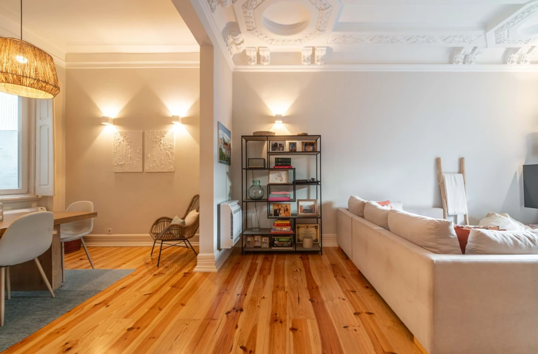 Apartamento T5 para Venda em Avenidas Novas Foto 6