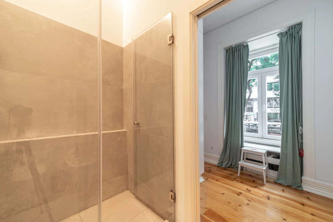 Apartamento T5 para Venda em Avenidas Novas Foto 51