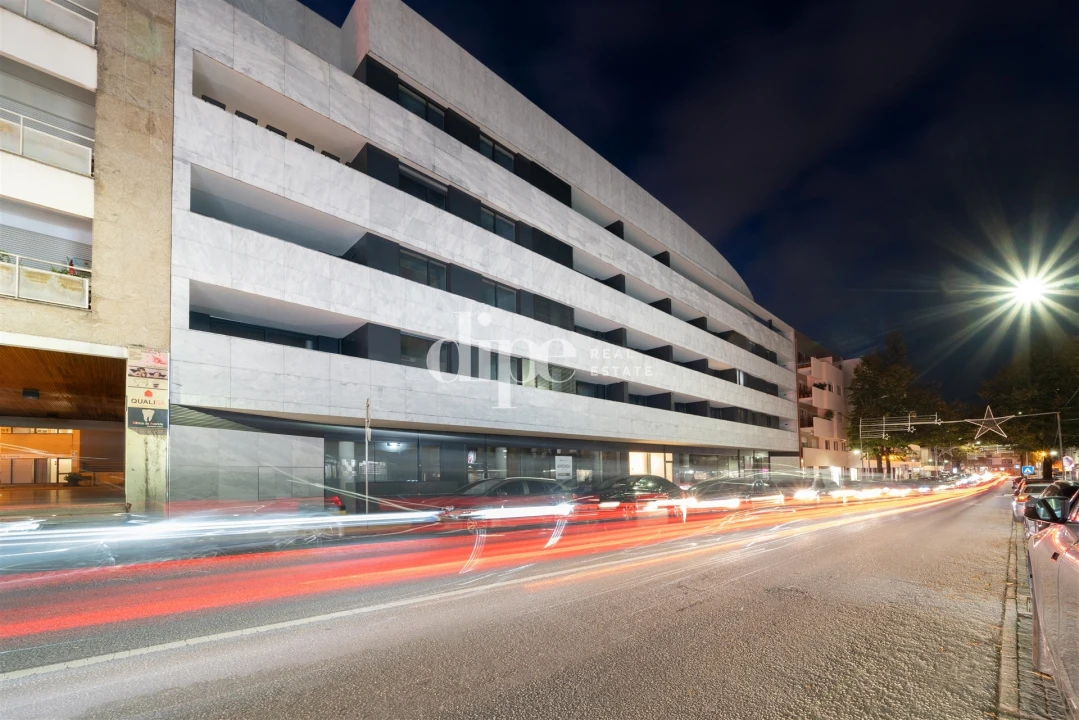 Apartamento T1 para Arrendamento em Oliveira, São Paio e São Sebastião Foto 15