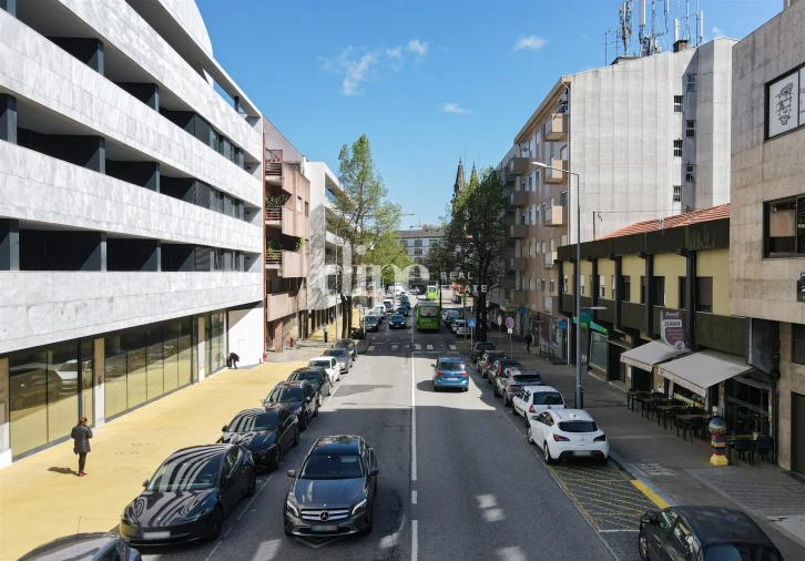 Apartamento T1 para Arrendamento em Oliveira, São Paio e São Sebastião Foto 18