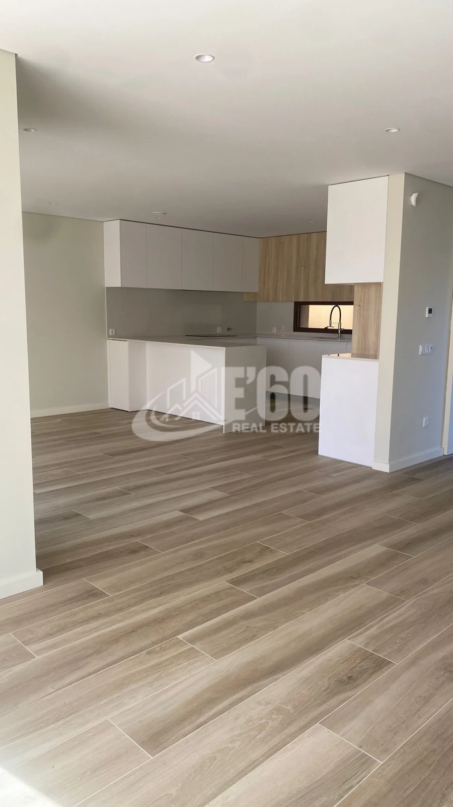 Moradia T4 para Venda em São Felix da Marinha Foto 12