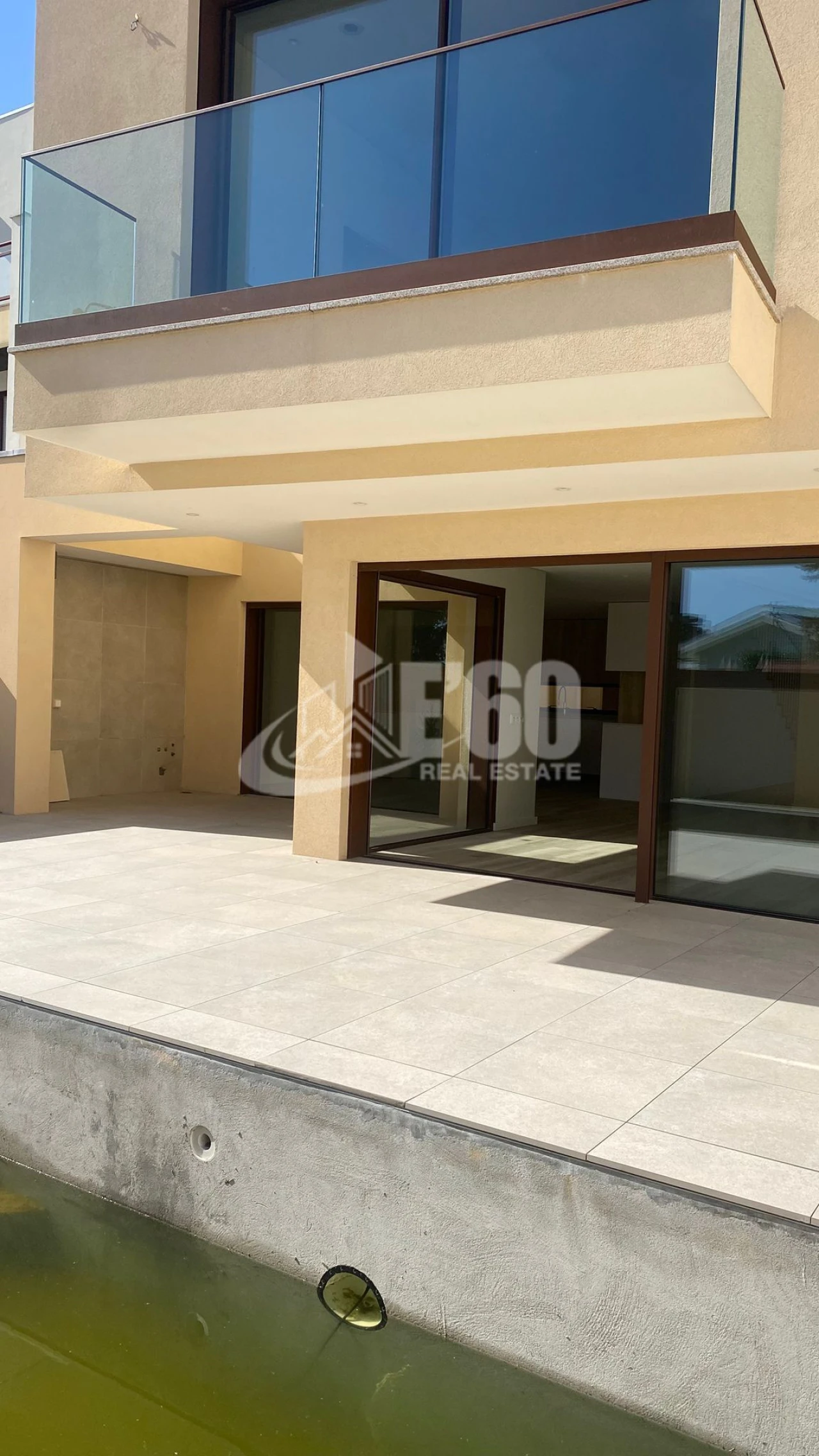 Moradia T4 para Venda em São Felix da Marinha Foto 8