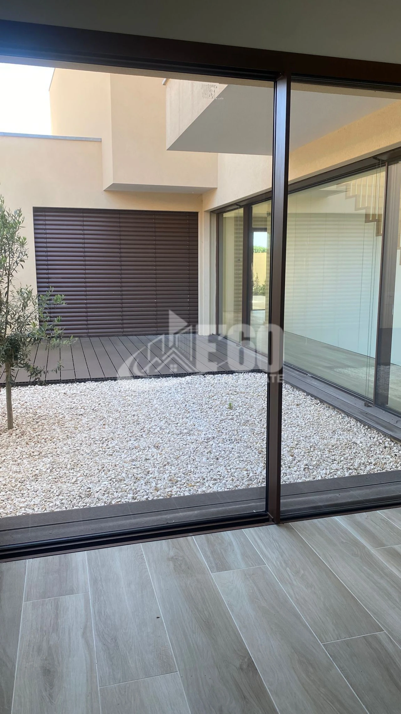 Moradia T4 para Venda em São Felix da Marinha Foto 4