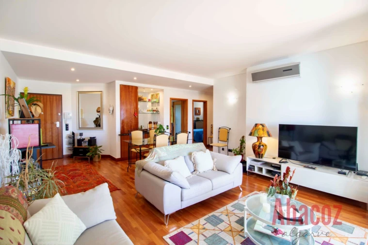 Apartamento T2 para Venda em Odiaxere Foto 4