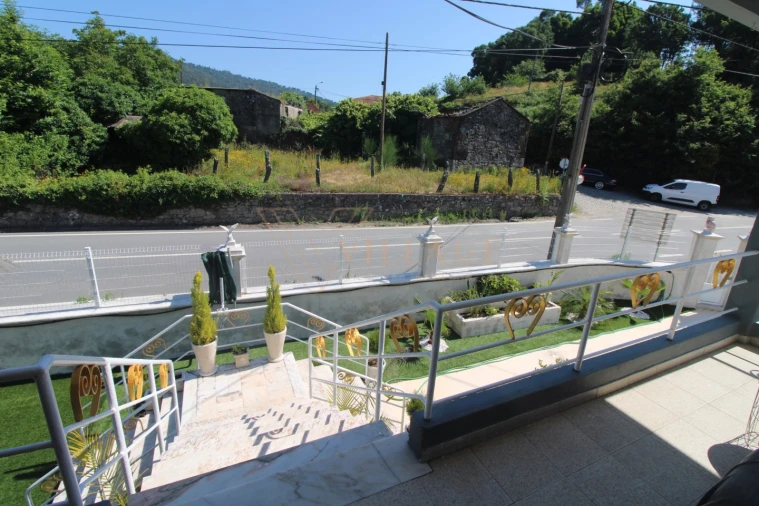 Moradia T4 para Venda em Covas Foto 7