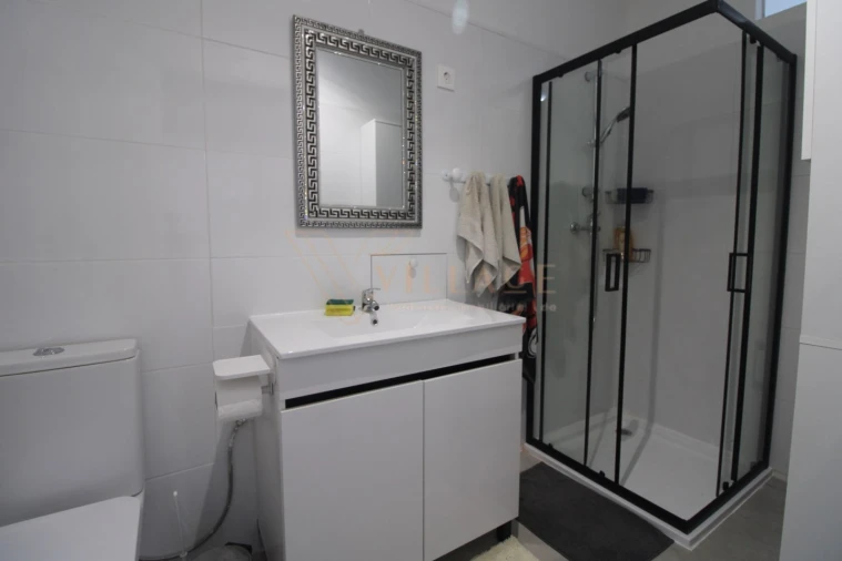 Moradia T4 para Venda em Covas Foto 17