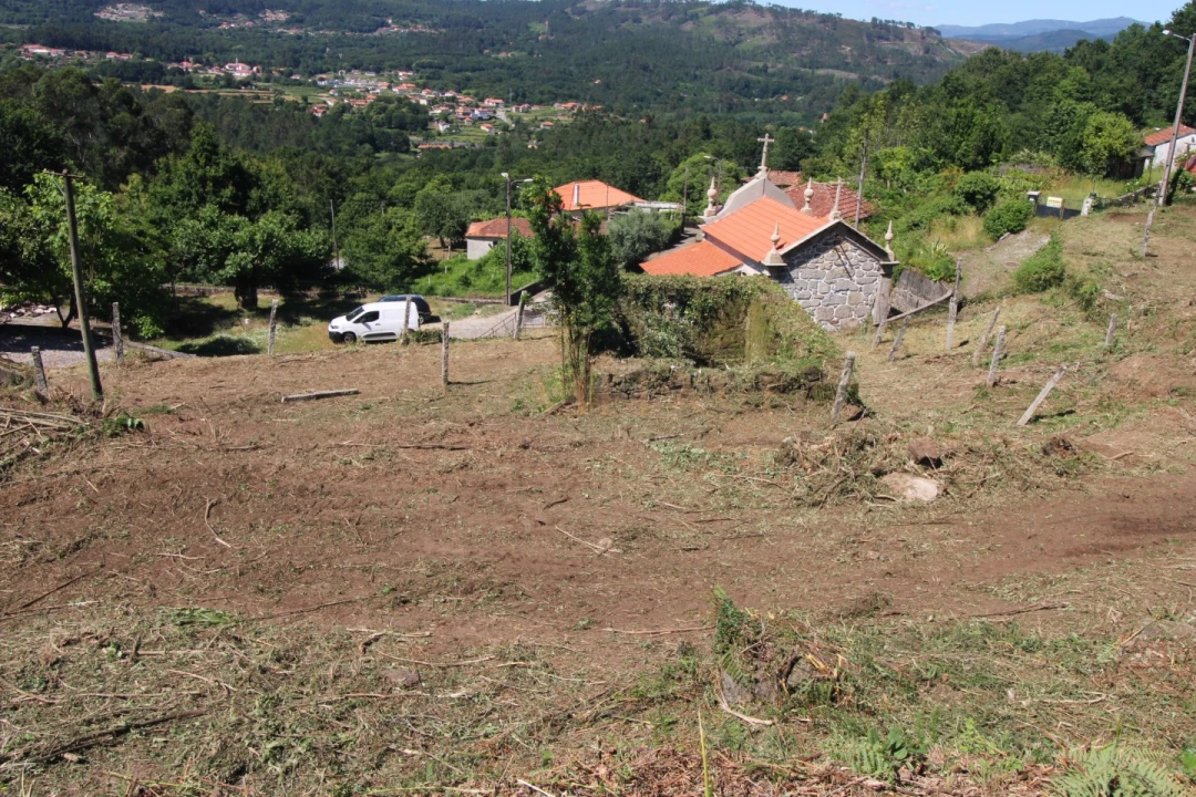 Terreno para Venda em Covas Foto 9