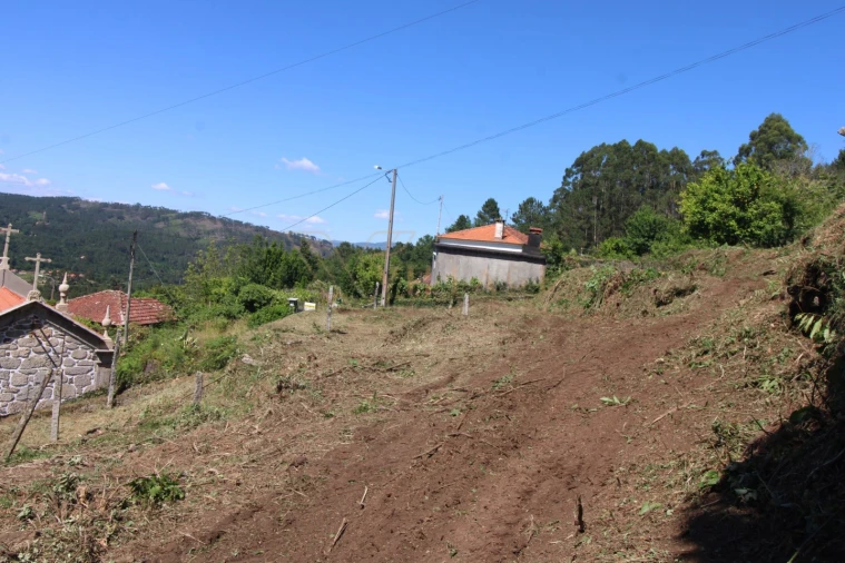 Terreno para Venda em Covas Foto 5