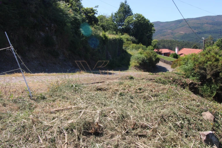 Terreno para Venda em Covas Foto 6