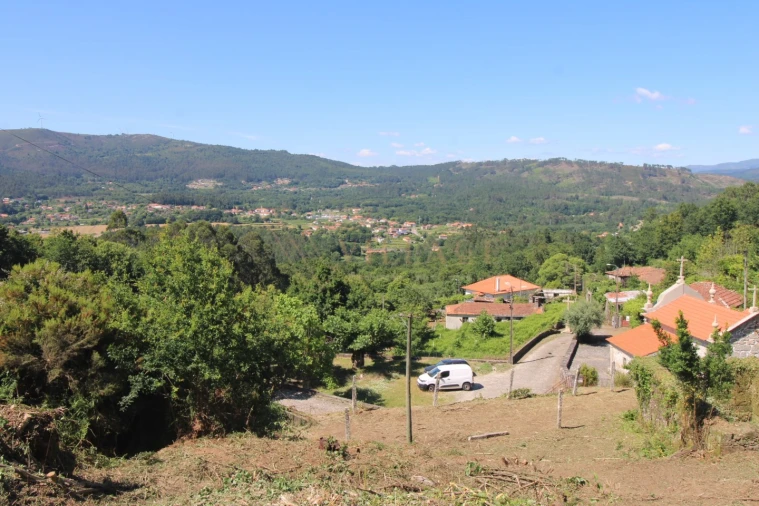 Terreno para Venda em Covas Foto 1