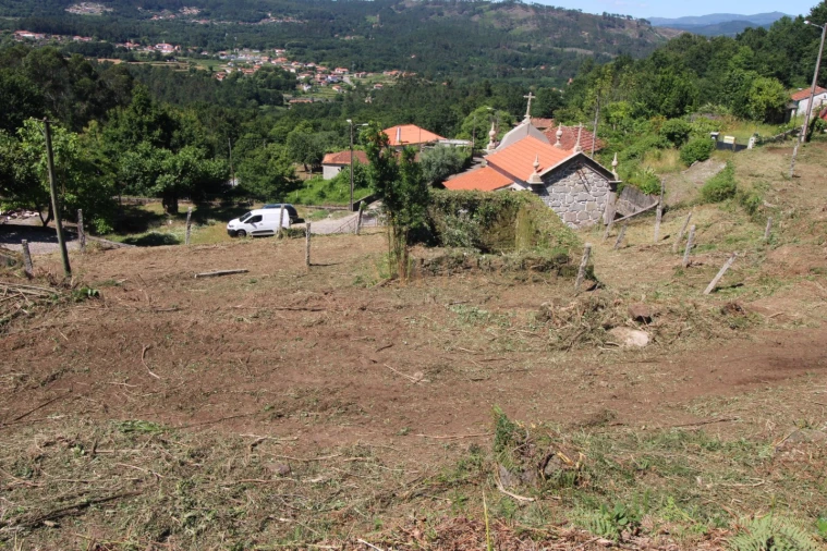 Terreno para Venda em Covas Foto 9
