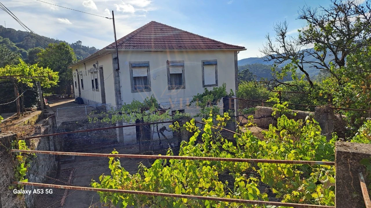 Moradia T4 para Venda em Covas Foto 2