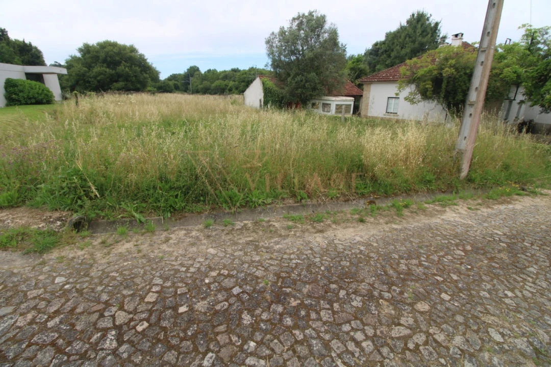 Terreno para Venda em Vila Nova de Cerveira e Lovelhe Foto 8