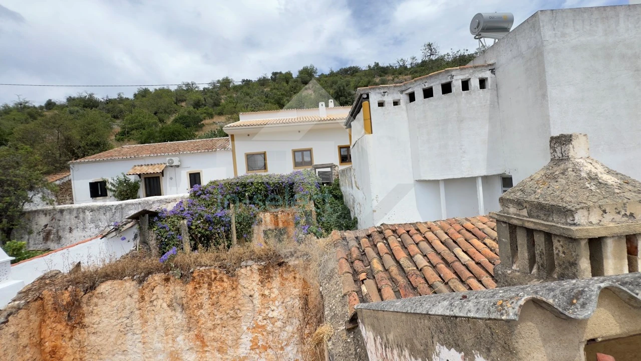 Moradia T2 para Venda em Salir Foto 13