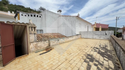 Moradia T2 para Venda em Salir