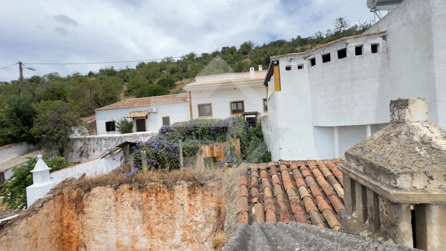 Moradia T2 para Venda em Salir Foto 10