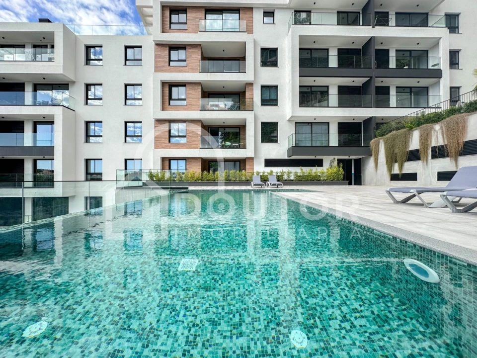 Apartamento T6 para Venda em Funchal (São Pedro) Foto 2