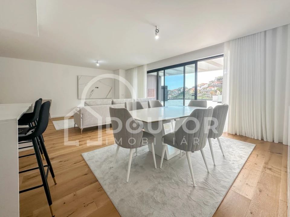 Apartamento T6 para Venda em Funchal (São Pedro) Foto 8