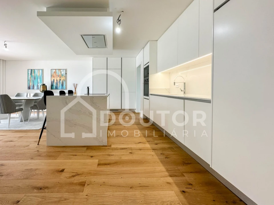 Apartamento T6 para Venda em Funchal (São Pedro) Foto 12