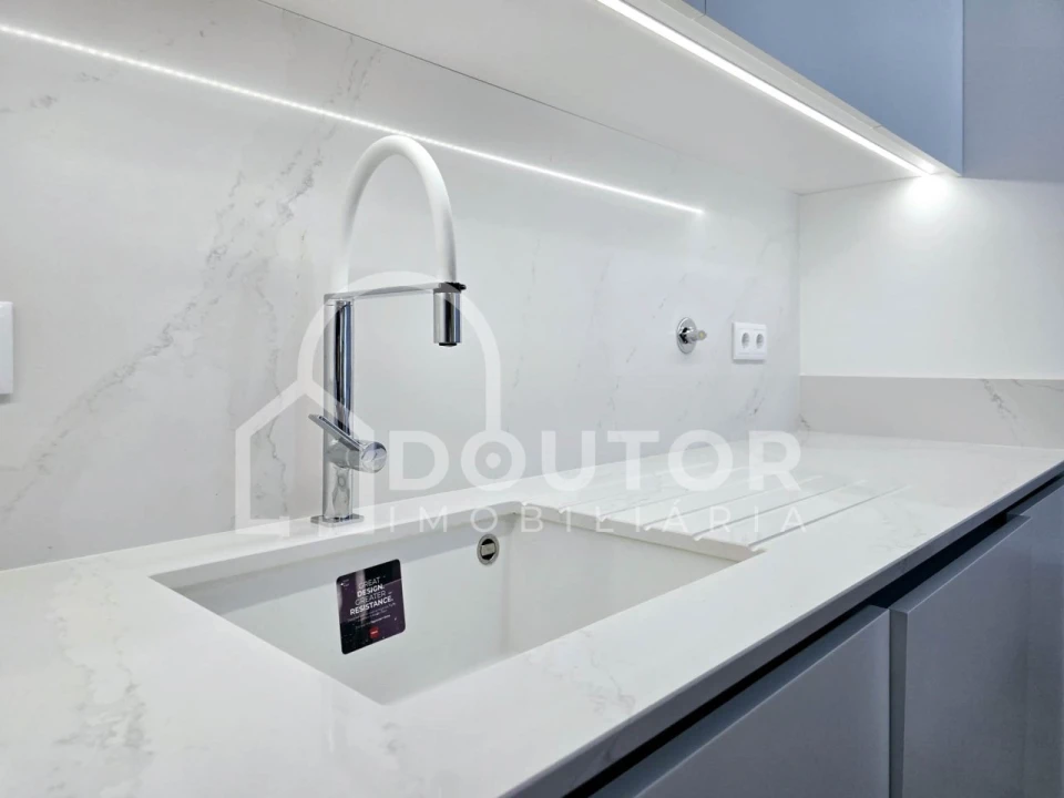 Apartamento T6 para Venda em Funchal (São Pedro) Foto 13