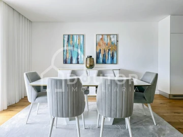 Apartamento T6 para Venda em Funchal (São Pedro)