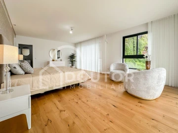 Apartamento T6 para Venda em Funchal (São Pedro)