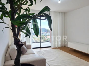 Apartamento T6 para Venda em Funchal (São Pedro)