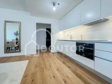 Apartamento T6 para Venda em Funchal (São Pedro)