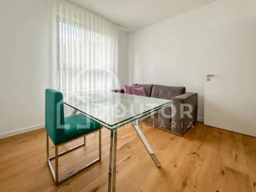 Apartamento T6 para Venda em Funchal (São Pedro)