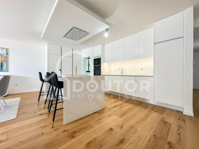 Apartamento T6 para Venda em Funchal (São Pedro) Foto 11