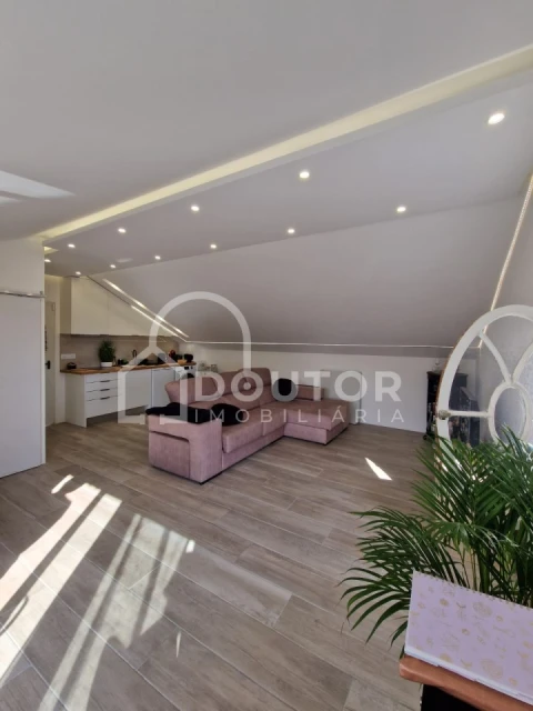 Moradia T3 para Venda em Funchal (Santa Maria Maior)