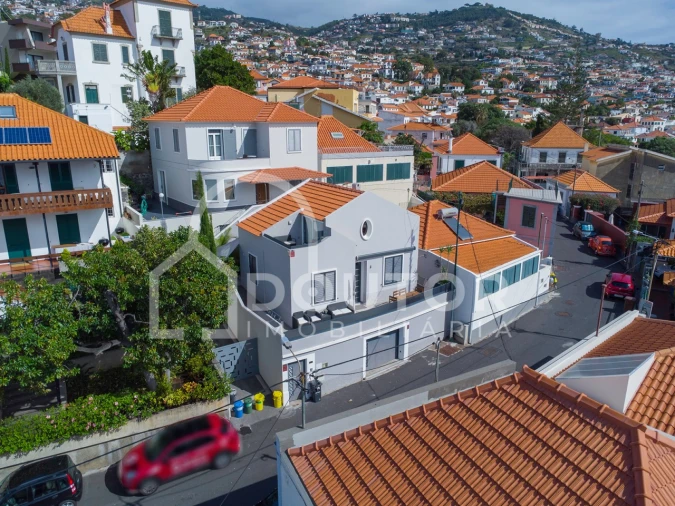 Moradia T3 para Venda em Funchal (Santa Maria Maior) Foto 2